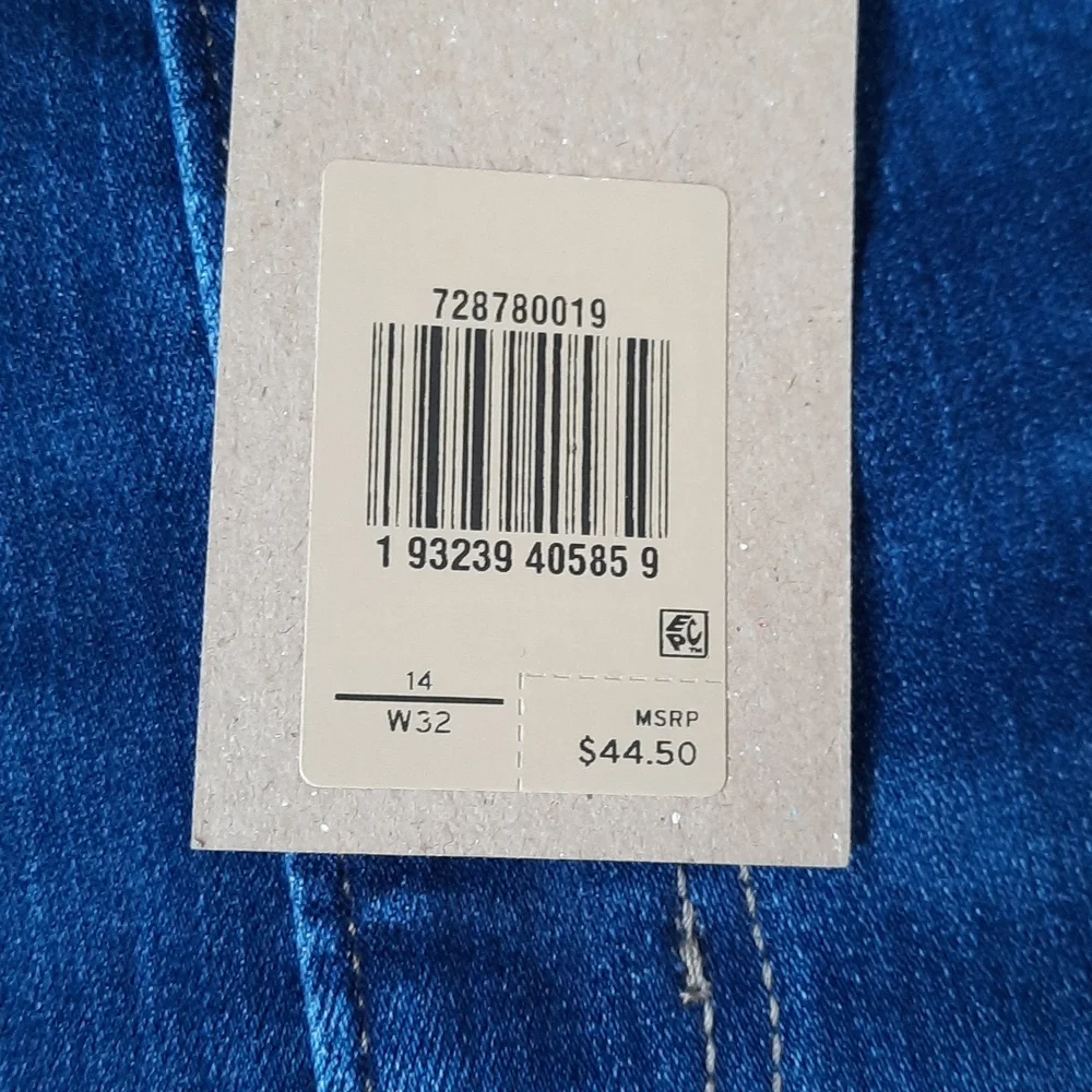 Levi's High Rise Denim Shorts - Picture 2 of 6